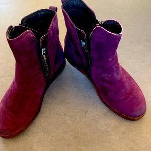 Purple ECCO boots size 9